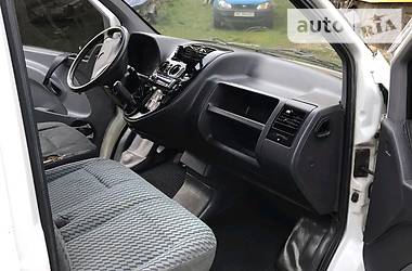 Вантажопасажирський фургон Mercedes-Benz Vito 2000 в 
