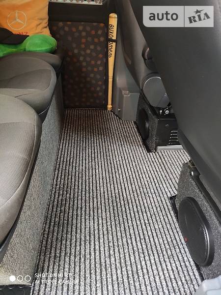 Вантажопасажирський фургон Mercedes-Benz Vito 2005 в Первомайську фото 16 Вантажопасажирський фургон Mercedes-Benz Vito 2005 в Первомайську