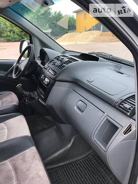 Вантажопасажирський фургон Mercedes-Benz Vito 2006 в Бердичеві
