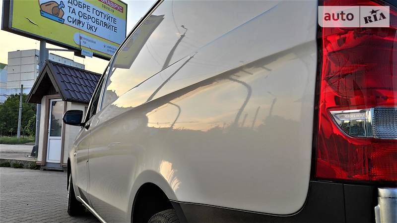Вантажопасажирський фургон Mercedes-Benz Vito 2016 в Чернівцях