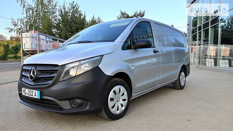 Вантажопасажирський фургон Mercedes-Benz Vito 2016 в Чернівцях