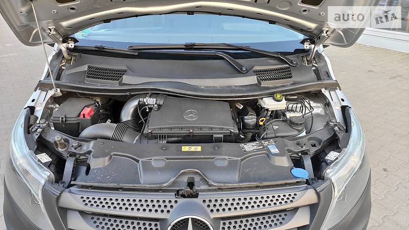 Вантажопасажирський фургон Mercedes-Benz Vito 2016 в Чернівцях