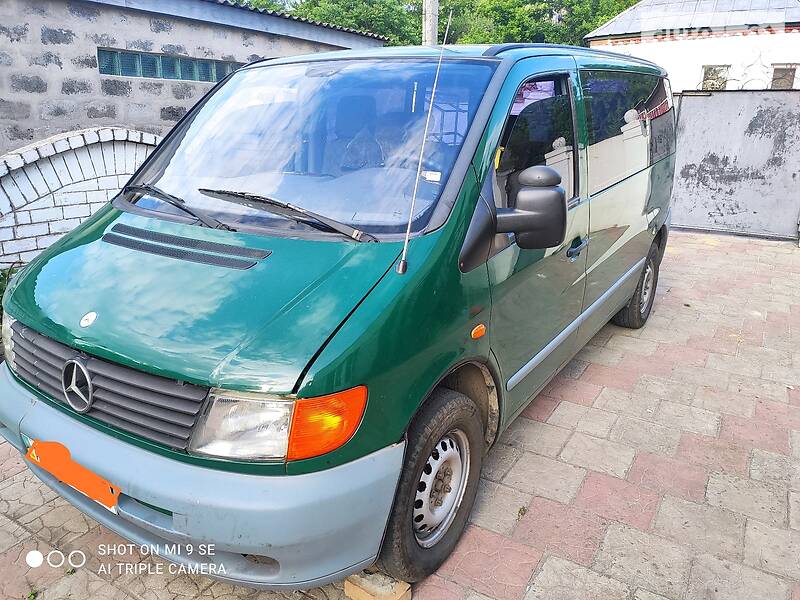 Вантажопасажирський фургон Mercedes-Benz Vito 1998 в Харкові