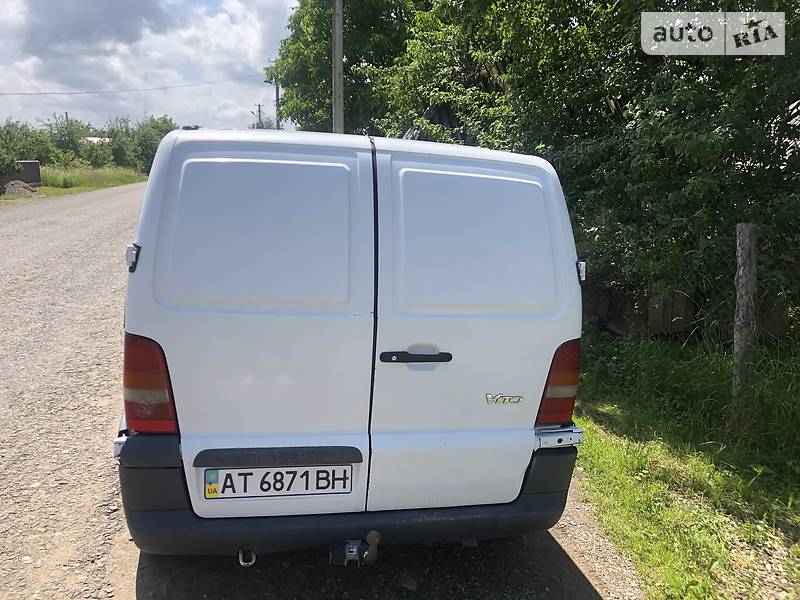 Вантажопасажирський фургон Mercedes-Benz Vito 2002 в Косові