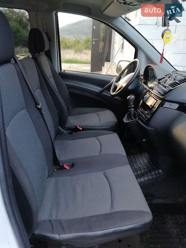 Минивэн Mercedes-Benz Vito 2010 в Сваляве