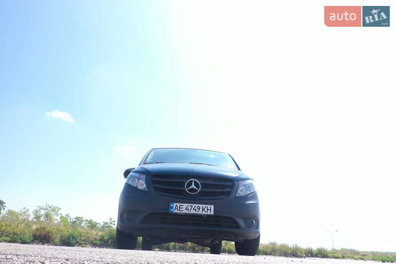 Мінівен Mercedes-Benz Vito 2015 в Дніпрі