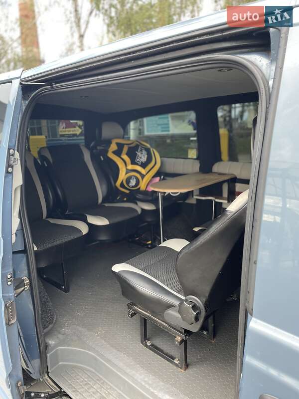 Минивэн Mercedes-Benz Vito 2004 в Черновцах