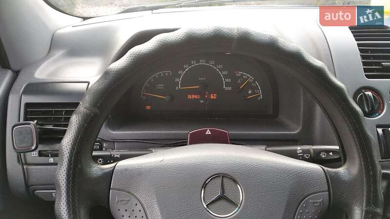Минивэн Mercedes-Benz Vito 2003 в Сарнах