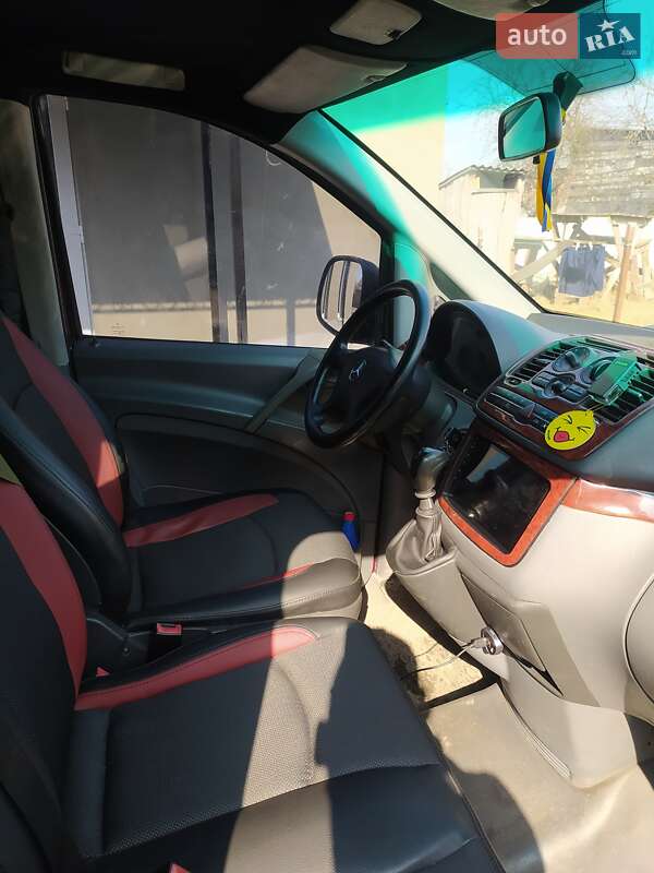 Минивэн Mercedes-Benz Vito 2004 в Ромнах