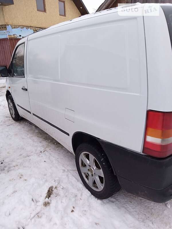 Грузовой фургон Mercedes-Benz Vito 1997 в Косове