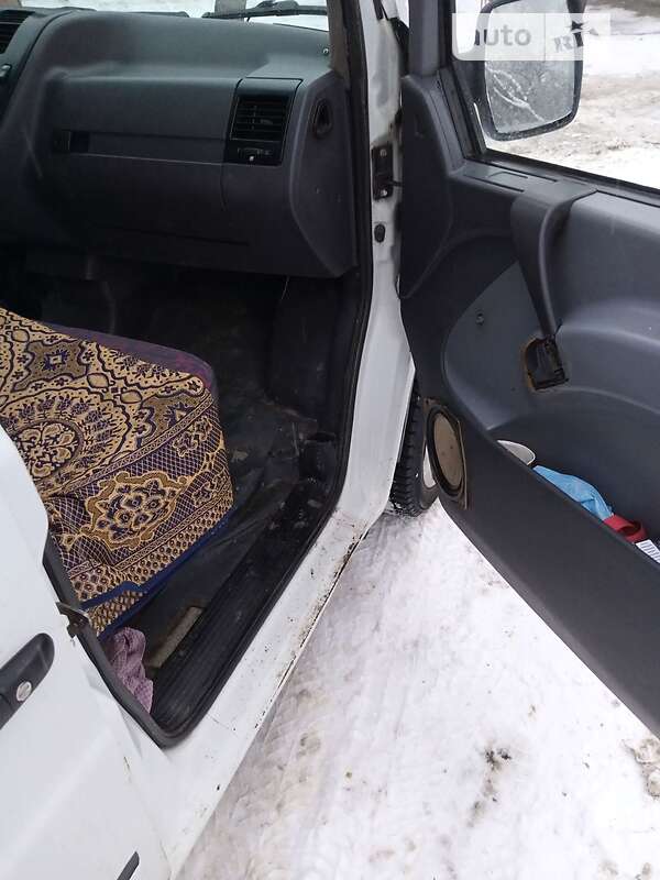 Грузовой фургон Mercedes-Benz Vito 1997 в Косове