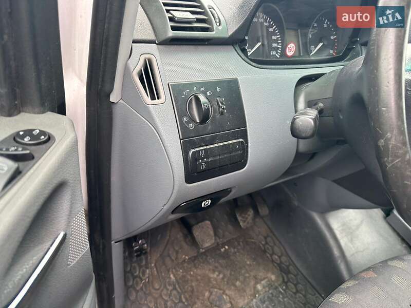 Минивэн Mercedes-Benz Vito 2004 в Черновцах