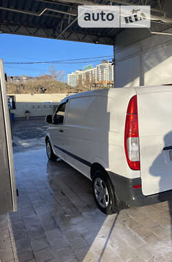 Вантажний фургон Mercedes-Benz Vito 2008 в 