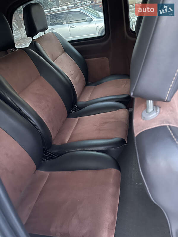 Минивэн Mercedes-Benz Vito 2011 в Киеве фото 9 Минивэн Mercedes-Benz Vito 2011 в Киеве