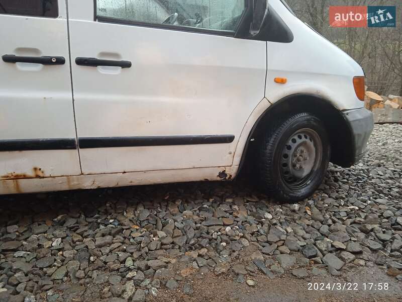 Мінівен Mercedes-Benz Vito 1998 в Ужгороді