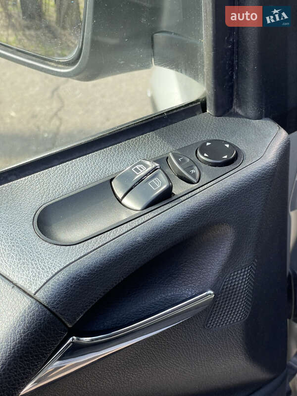 Минивэн Mercedes-Benz Vito 2010 в Пятихатках