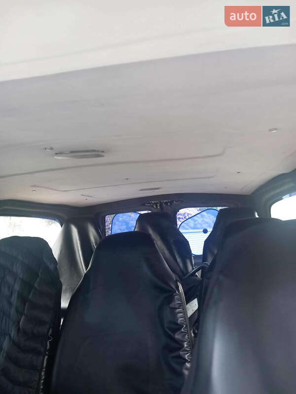 Минивэн Mercedes-Benz Vito 2004 в Сторожинце