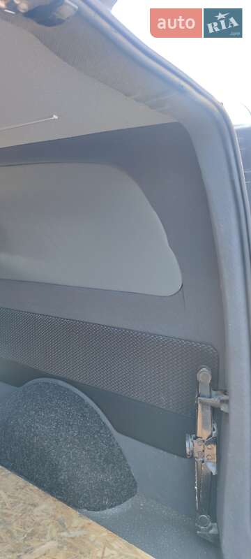 Грузопассажирский фургон Mercedes-Benz Vito 2014 в Белой Церкви фото 15 Грузопассажирский фургон Mercedes-Benz Vito 2014 в Белой Церкви