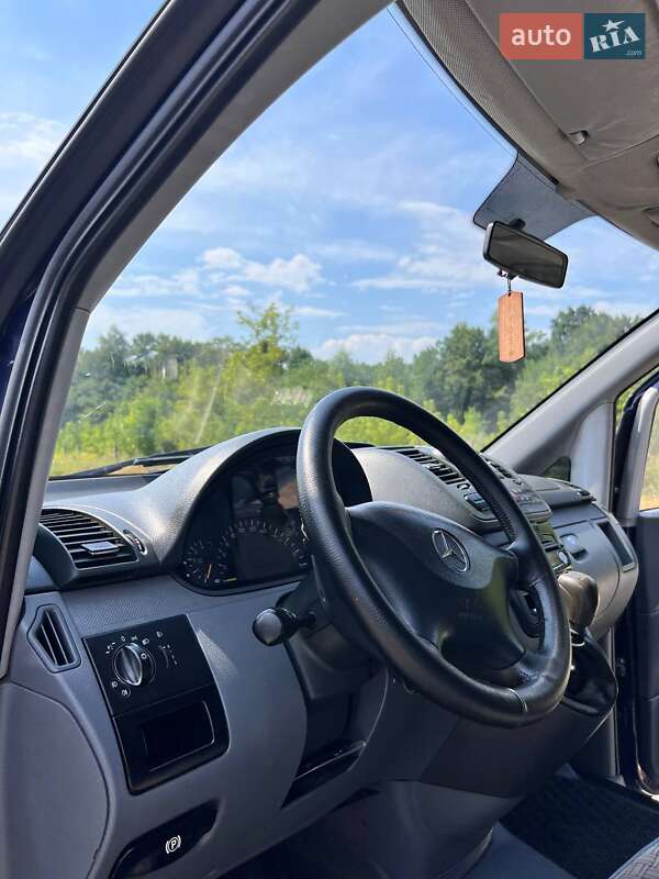 Мінівен Mercedes-Benz Vito 2004 в Самборі