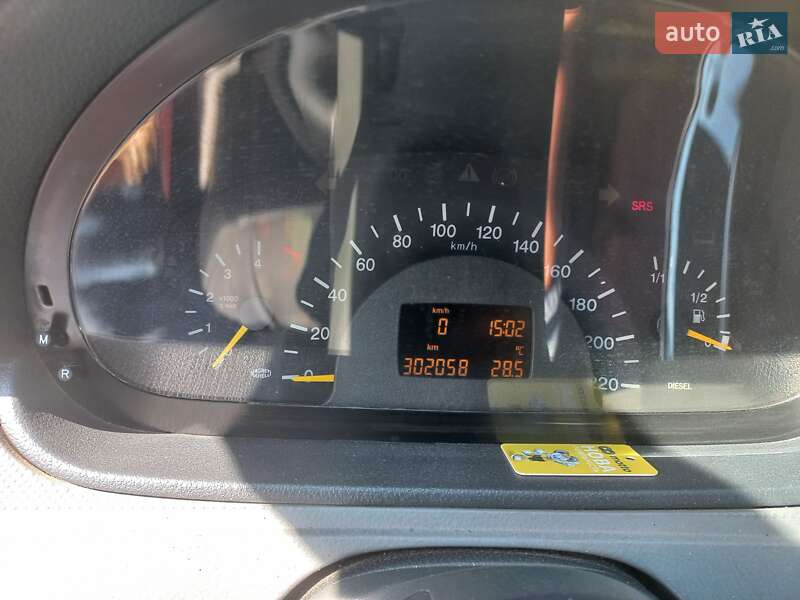 Минивэн Mercedes-Benz Vito 2005 в Вижнице