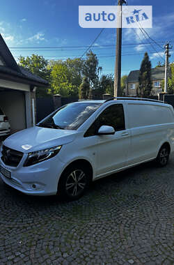 Грузопассажирский фургон Mercedes-Benz Vito 2015 в Киеве