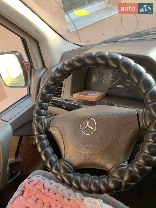 Мінівен Mercedes-Benz Vito 1997 в Бучі