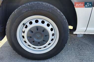 Грузовой фургон Mercedes-Benz Vito 2011 в 
