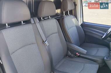 Грузовой фургон Mercedes-Benz Vito 2011 в 