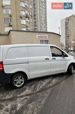 Вантажний фургон Mercedes-Benz Vito 2017 в Києві