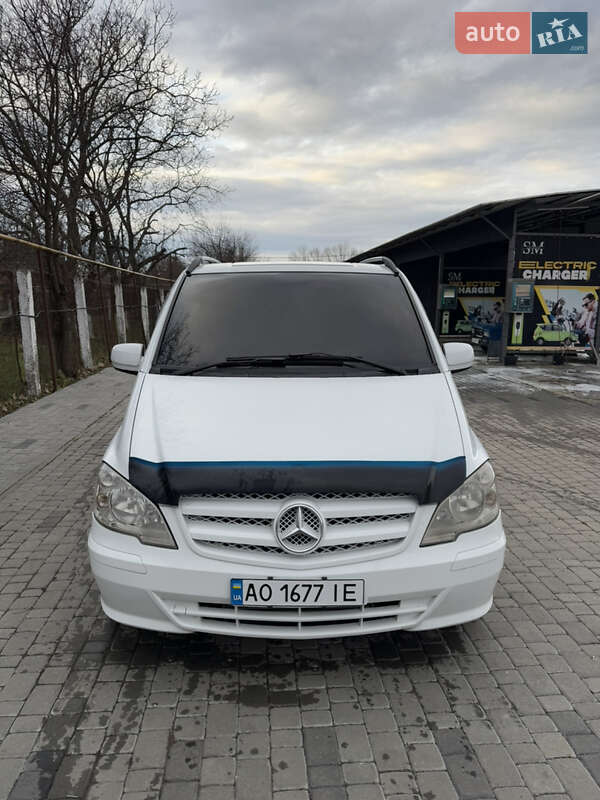 Вантажний фургон Mercedes-Benz Vito 2012 в Мукачевому