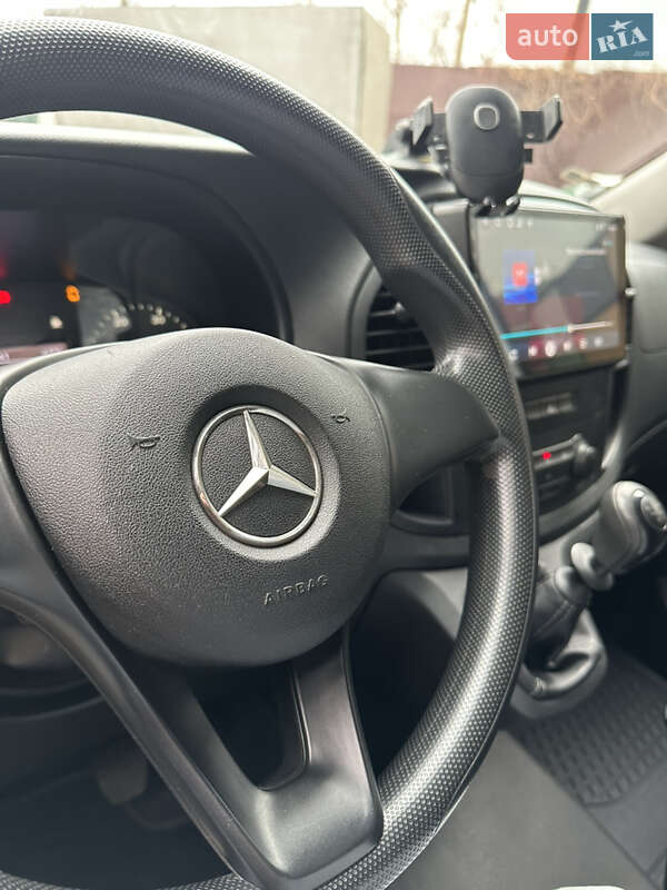 Минивэн Mercedes-Benz Vito 2016 в Киеве