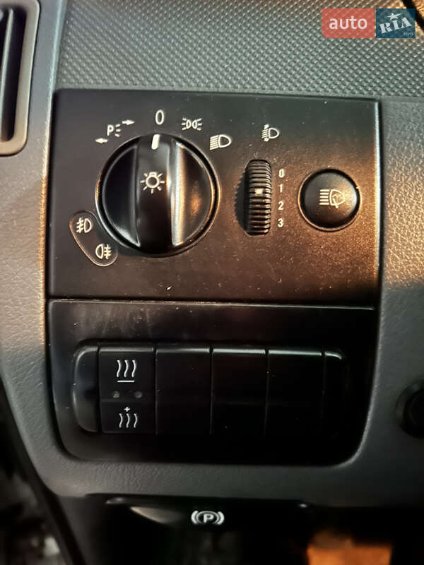 Грузовой фургон Mercedes-Benz Vito 2006 в Попельне