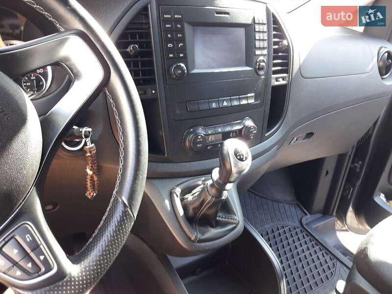 Минивэн Mercedes-Benz Vito 2015 в Киеве