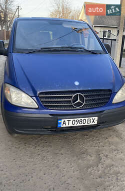 Вантажний фургон Mercedes-Benz Vito 2010 в Чернівцях