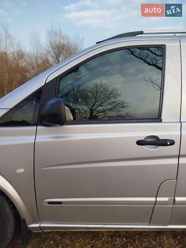 Минивэн Mercedes-Benz Vito 2010 в Сторожинце