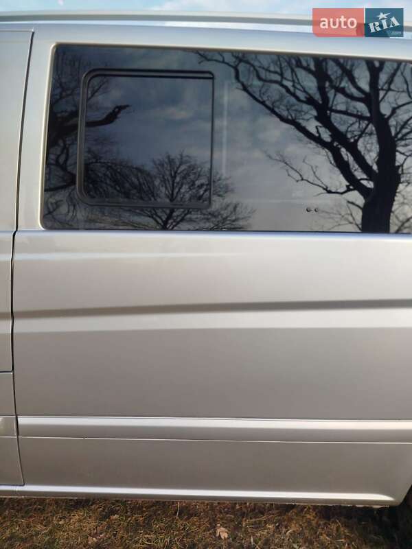 Минивэн Mercedes-Benz Vito 2010 в Сторожинце