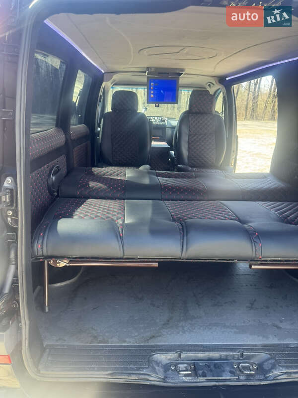 Минивэн Mercedes-Benz Vito 2011 в Черновцах