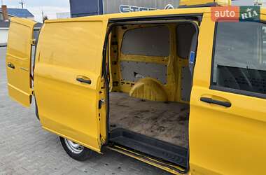 Вантажний фургон Mercedes-Benz Vito 2016 в 