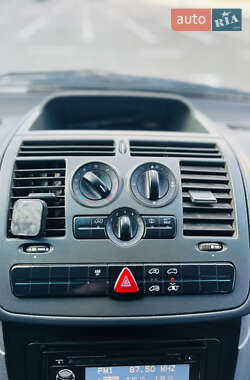 Минивэн Mercedes-Benz Vito 2004 в 
