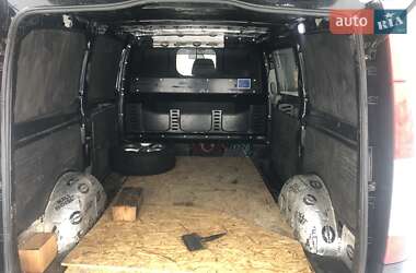 Вантажний фургон Mercedes-Benz Vito 2011 в 