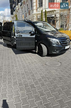 Минивэн Mercedes-Benz Vito 2017 в 