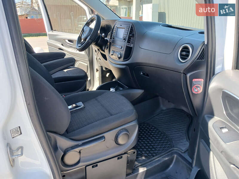 Мінівен Mercedes-Benz Vito 2015 в Чернівцях фото 10 Мінівен Mercedes-Benz Vito 2015 в Чернівцях