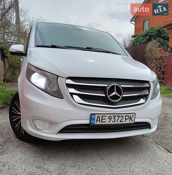 Вантажний фургон Mercedes-Benz Vito 2015 в 