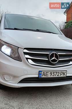 Вантажний фургон Mercedes-Benz Vito 2015 в 