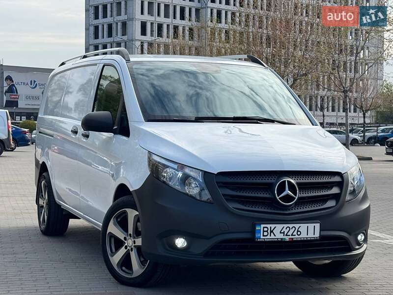Вантажний фургон Mercedes-Benz Vito 2018 в Дніпрі