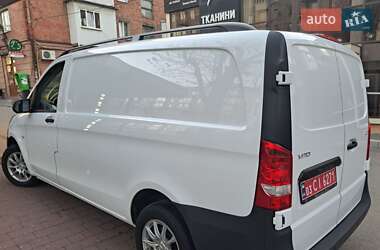 Грузовой фургон Mercedes-Benz Vito 2020 в 