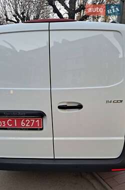 Грузовой фургон Mercedes-Benz Vito 2020 в 