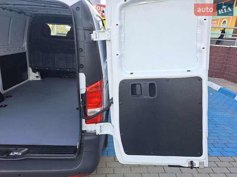 Грузовой фургон Mercedes-Benz Vito 2020 в Черновцах