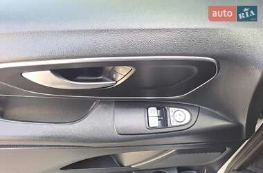 Грузовой фургон Mercedes-Benz Vito 2020 в 
