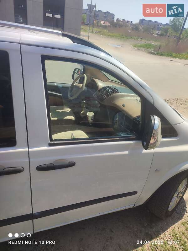 Минивэн Mercedes-Benz Vito 2006 в Калуше